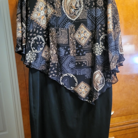 Womens black dress with attached caplet sleeve overlay - Picture 2 of 3